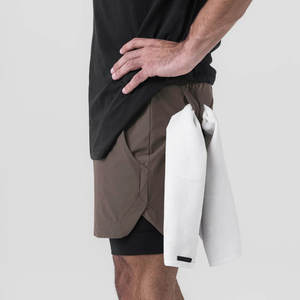 Pantalones cortos 2 en 1 de alto rendimiento para corredores y entusiastas del gimnasio que ofrecen comodidad durante todo el día - Product Image 4