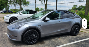 Teslas รุ่น Y ระยะไกล AWD ในสภาพที่สมบูรณ์สะอาดใช้กับพวงมาลัยซ้ายหนังที่นั่งด้านหลังกล้อง - Product Image 4