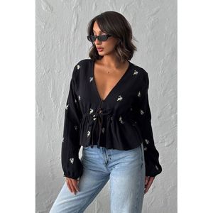 Blusa al por mayor Topshow con detalle bordado y lazo frontal - [object Object] - Product Image 1