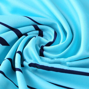Ensembles de vêtements de football à séchage rapide pour hommes maillots de sport d'équipe bon marché fabriqués en France et au Pakistan - Product Image 4
