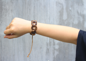 Pulsera de coco hecha a mano/Pulsera de madera de coco hecha a mano-Accesorio natural y ecológico | Viet Fargimex - Product Image 3
