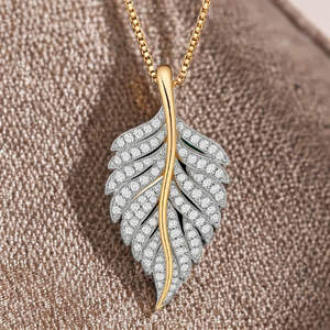 Pendentif Feuille en Argent Sterling Plaqué Or avec Moissanite Style Hip Hop de Luxe pour Hommes et Femmes, Idéal pour Mariage et Fêtes - Product Image 2