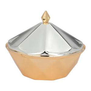 Ensemble de bols de service décoratifs en acier inoxydable avec couvercle gaufré et détails dorés pour le service des aliments et la décoration de table - Product Image 4