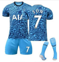 Vente en gros d'uniformes de football en polyester bon marché personnalisés pour adultes shorts de football respirants ensembles d'entraînement pour hommes conception par sublimation - Product Image 6