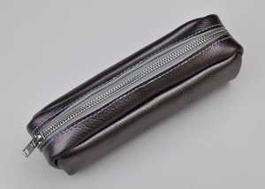 Nouvel arrivage Sac à crayons en cuir de grande capacité avec fermeture éclair Triangle Pochette à crayons Classique Luxe Bureau École Papeterie Organisateurs - Product Image 4