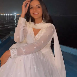 NUEVO DISEÑADOR VERANO TRABAJO PESADO GEORGETTE VESTIDO CON DUPATTA - Product Image 1