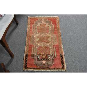 Alfombra de lana roja y beige de 1,6x2,8 pies hecha a mano, diseño de retazos abstracto turco para entrada, látex grueso de 10mm para adolescentes - Product Image 3