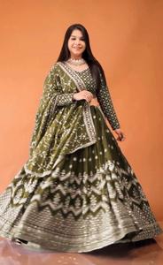 Vêtements indiens et pakistanais en Georgette avec tissu de soie miroir Lehenga Choli pour femmes, vente en gros - Product Image 5