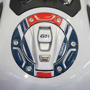 Adesivo Protettivo 3D per Tappo Senza Chiave Compatibile con Accessori Moto BMW Trophy - Product Image 1
