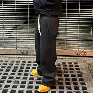 Pantalon de survêtement évasé personnalisé HUILIN poids lourd 500 GSM en molleton de coton avec logo imprimé pour hommes pantalon de survêtement ample jambe droite pour hommes - Product Image 6