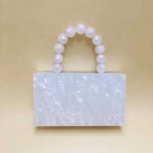 Bolso de Resina de Lujo Hecho a Mano para Mujer, Imitación de Perla, Chapado en Oro, con Adorno de Mariposa, Juego Completo para Bodas - Product Image 6