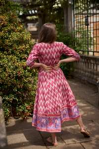 Robe Yvonne Ikat faite à la main sur métier à tisser, longueur mollet, mode bohème éthique - Product Image 3