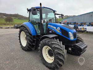 Tracteur agricole 4x4 vert 25 CV avec cabine fermée, pneus larges, transmission par engrenages, haute productivité - Product Image 2