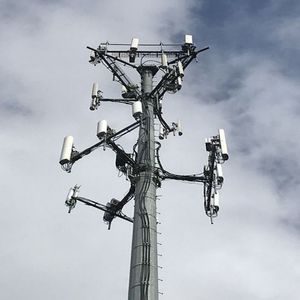 Torre cellulare in acciaio a tubo singolo 5G 25/50 metro torre di telecomunicazione per il servizio di <span class=keywords><strong>telefonia</strong></span> cellulare - Product Image 3
