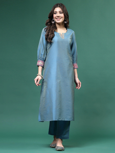 Ensemble Kurta et pantalon pour femme, bleu, col en V, broderie, coupe trapèze, avec dupatta, en polyester, pour l'été, lavable en machine - Product Image 2