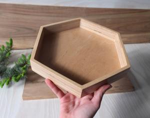 ถาดไม้เรียบง่ายเรียบง่ายเหมาะสำหรับเสิร์ฟของว่างหรือเครื่องดื่มที่บ้านดีไซน์ที่ใช้งานได้จริงและทนทานทำด้วยมือจากอินเดีย - Product Image 2