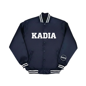 แจ็คเก็ตบอมเบอร์วาร์ซิตี้ผู้ชายคุณภาพสูงสำหรับฤดูใบไม้ร่วง แบบลำลอง สีพื้น คอโอ ป้องกันลม ผลิตจากโพลีเอสเตอร์/คอตตอน รับผลิตแบบ OEM - Product Image 1