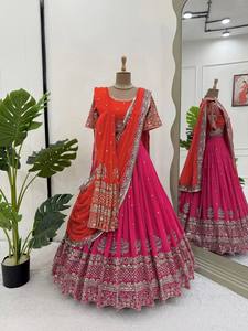 Conjunto de Lehenga Choli bordado tradicional Royal Rani, ropa de novia naranja y rosa para fiestas, temporadas de verano e invierno - Product Image 4