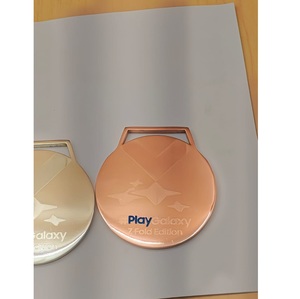 Fournisseur indien propose des médailles de reconnaissance gravées en aluminium écologiques en grande quantité pour les événements sportifs scolaires et communautaires - Product Image 2