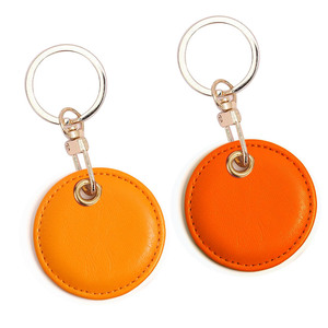 Cadeaux bon marché logo gravé sur mesure porte-clés rond en cuir PU - Product Image 2