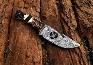 Couteau de chasse à lame fixe de haute qualité Premium Survival Gut hook avec corne naturelle Couteaux à dépecer pour le camping avec étui en cuir - Product Image 6