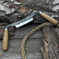Couteau de charpentier pour projets en bois Lame en acier au carbone, manche en bois de frêne, fourreau en cuir Couteau de menuiserie forgé à la main pour le travail du bois.