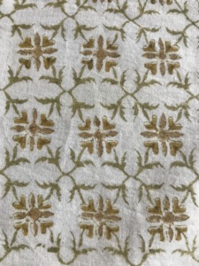 Tela de Algodón Estampada a Mano CHHAAPE con Diseño Floral Geométrico sobre Base Natural para Mujeres Adultas - Product Image 2