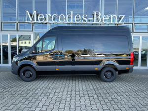 Mercedes-Benz Sprinter 319 d'occasion 2025, 2.0L 4 cylindres (190 ch), propulsion arrière, diesel Euro 6, transmission automatique, conduite à gauche - Product Image 5