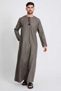 Thobe / Thawb Vente en gros Robe de chambre décontractée en polyester pour hommes Thobe Abaya Broderie à manches longues Respirant Grande taille Adulte - Product Image 2