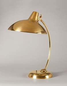 Lampe de table en aluminium artistique pour l'éclairage décoratif de la maison, ajoutant une touche d'intérêt visuel avec un artisanat métallique unique - Product Image 1