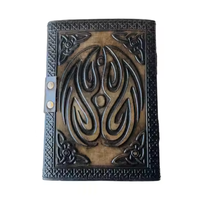 Carnet en cuir fait main Arbre d'horreur, Grimoire en cuir gaufré au fusain, Livre à fermeture en laiton, Journal des ombres, Carnet gothique en papier à bords frangés