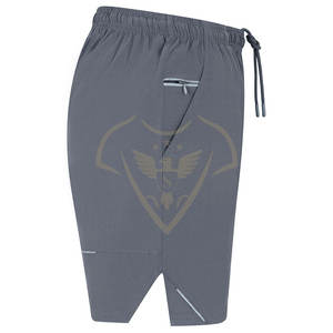 กางเกงขาสั้นลำลองสำหรับผู้ชาย แห้งเร็ว 100% โพลีเอสเตอร์ ผ้าตาข่าย ป้องกันรอยยับ ลายเรียบ ผ้าลูกฟูก เป็นมิตรกับสิ่งแวดล้อม บริการ OEM ไซส์ใหญ่ - Product Image 4