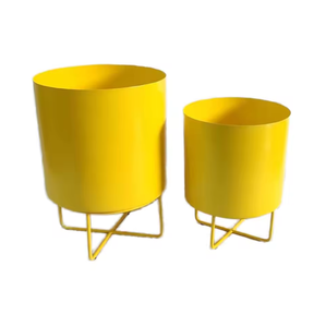 Grandes jardinières et pots de fleurs en métal pour l'extérieur, décoration élégante pour la maison avec élégants supports pour pots de fleurs et bacs à plantes - Product Image 1