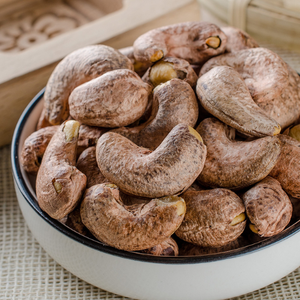 Split <b>Cashew</b> Kernels Vietnam Factory Exports High Quality <b>Cashew</b> <b>Nuts</b> in Bulk 2023 - Product Image 2