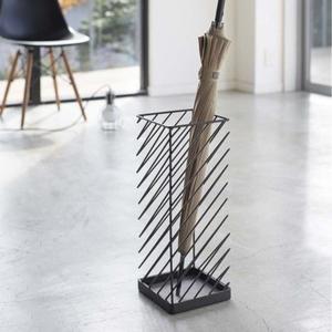 Porte-parapluies moderne minimaliste en métal avec design gain de place pour appartements, condos et petits couloirs - Product Image 3