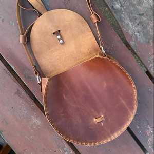 Bolso bandolera de lujo OEM de estilo vintage para mujer, bolso de mano impermeable de piel auténtica de alta calidad con cremallera para uso diario para mujer - Product Image 5