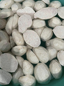 Taro Congelado en Trozos Enteros y Cortados en Cubos de Vietnam, Apto para Almacenamiento a Frío a Largo Plazo y Envío de Exportación Internacional - Product Image 3
