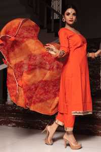 ENSEMBLE DE COSTUME EN COTON ORANGE BLOOM Pantalon Kurti orange imprimé Dupatta Robes décontractées Taille naturelle faite - Product Image 3