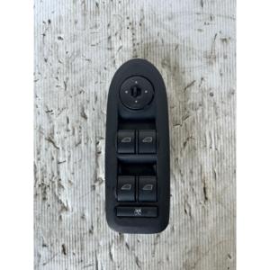 Panneau de boutons avant gauche FORD C - Max Série 7M5T14A132AB (07>10) - Product Image 1