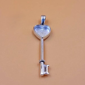 2025 nouveauté bijoux en argent 925 timbre clé pendentif réglage attrayant le plus populaire souvenir lait maternel trouver composant - Product Image 1