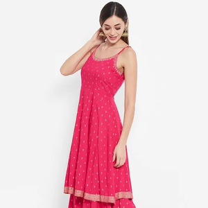 Tenue ethnique unie à col rond, style décontracté, sans manches, longueur genou, ourlet évasé, forme Anarkali, en viscose et rayonne - Product Image 1