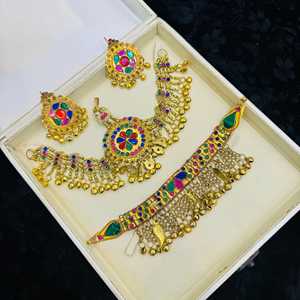 ชุดอัฟกันสแตนเลสสตีลสวยหรูสำหรับผู้หญิง ดีไซน์แบบดั้งเดิม ประดับคริสตัลและเพชรเทียม เหมาะสำหรับงานเทศกาล งานปาร์ตี้ และงานวัฒนธรรม - Product Image 2