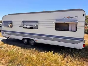 Camping-cars 4x4 de luxe modernes Excellente conception 4x2 automatique RV Caravan-Compatible Off-Road Trucks Remorques durables pour le voyage - Product Image 5