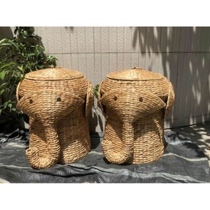 Cesta de almacenamiento en forma de elefante ecológica de ratán natural con diseño único de jacinto de agua endulza tu espacio vital Vietnam - Product Image 1