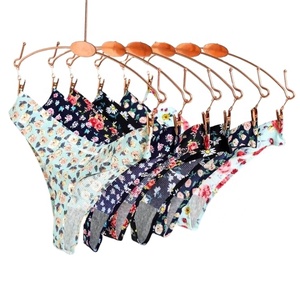 Braguitas de mujer transpirables personalizadas para uso diario, sin costuras, de tiro medio, lisas, tipo tanga, bikini, de elastano y nailon, OEM y ODM - Product Image 2