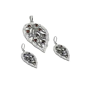 Ensemble collier et boucles d'oreilles en argent 925 avec grenat en forme de feuille, bijoux vintage pour femmes, ensembles de bijoux fins pour mariage, élégants, style Rajasthan - Product Image 3