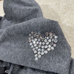 Sudadera con capucha con remaches personalizada-Tela premium y diseño de remaches para ropa de calle única, perfecta para moda casual, sudaderas con capucha personalizadas - Product Image 2