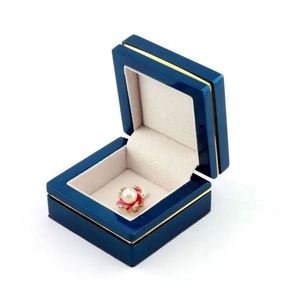 Boîte à bijoux rectangulaire en bois Mele & Co <span class=keywords><strong>Brigitte</strong></span> avec doublure en velours, taille et couleur personnalisables, style John Lewis - Product Image 5