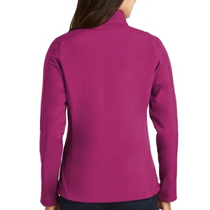 Veste Softshell Unisexe de Luxe Brodé Personnalisable Légère Respirante Imperméable pour Homme et Femme, Vente en Gros ODM OEM - Product Image 4
