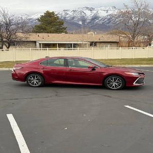 EXCELENTE ESTADO Toyota Camry XLE 2021 - Product Image 2